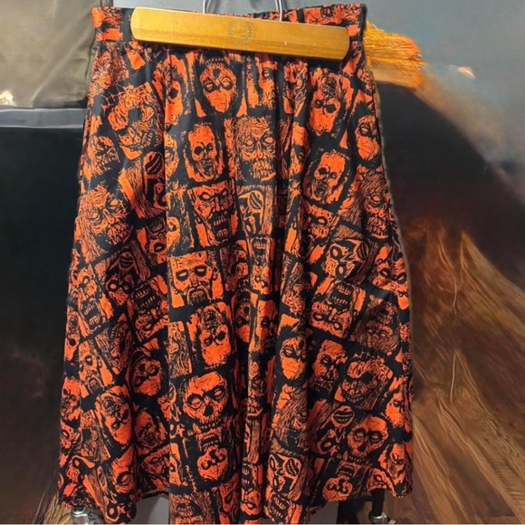 Hot Topic Orange and Black zombie Print Midi Skirt with Pockets - Picture 1 of 7